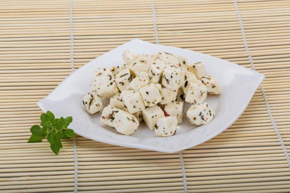 keju feta (vecteezy.com/Andrey Starostin)