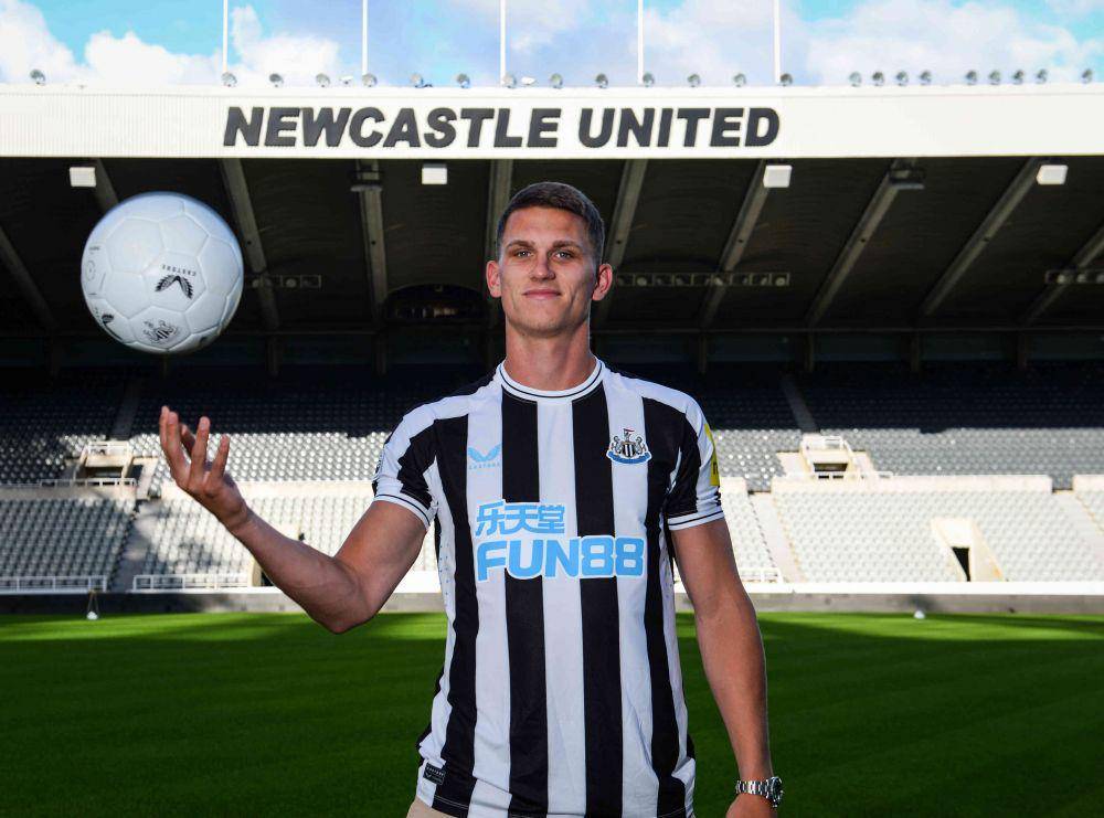 Sven Botman diboyong Newcastle United (premierleague.com)