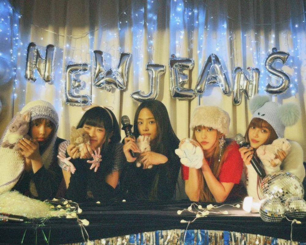 NewJeans dalam pemotretan Year End Party (instagram.com/newjeans_official)