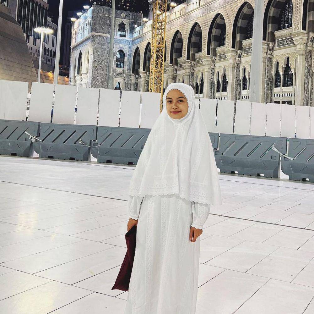 potret Tsana ibadah umrah (instagram.com/ntsana)