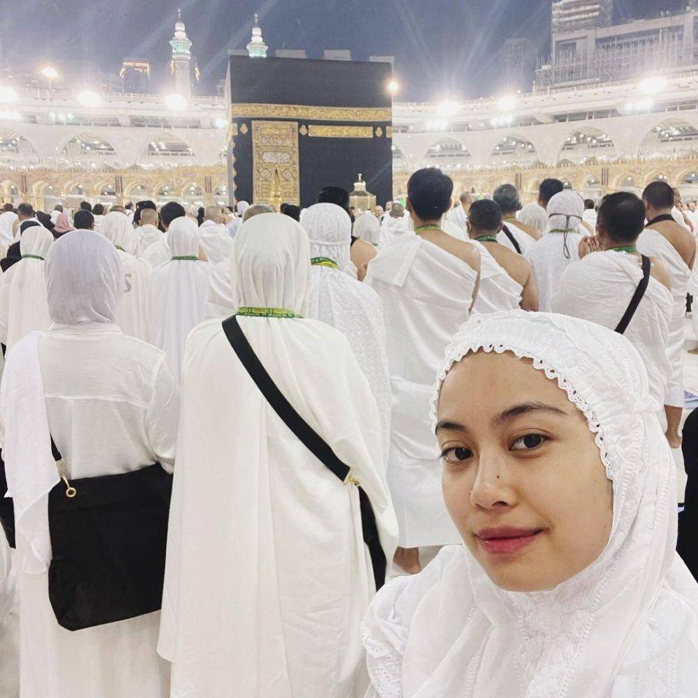 potret Tsana ibadah umrah (instagram.com/ntsana)
