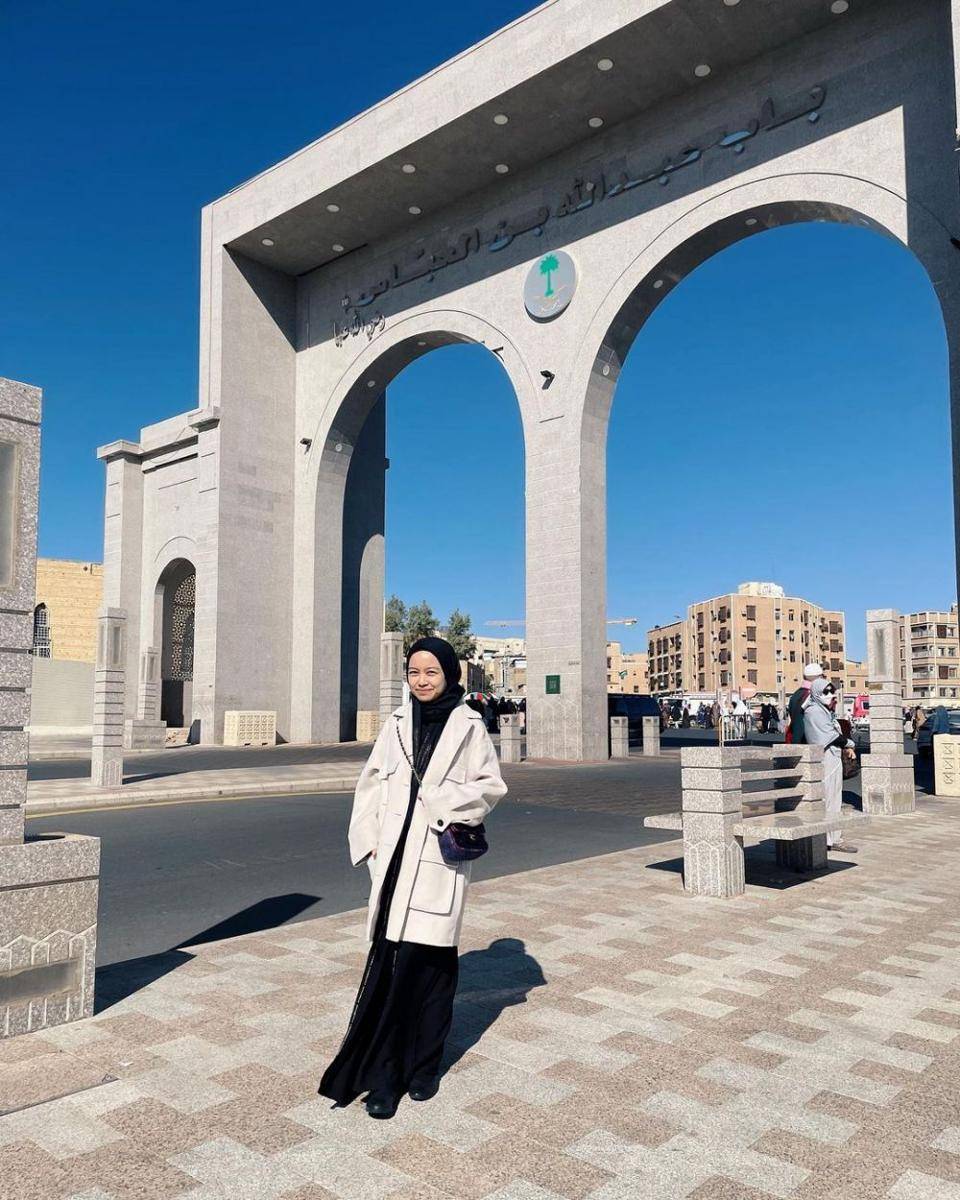 potret Tsana ibadah umrah (instagram.com/ntsana)