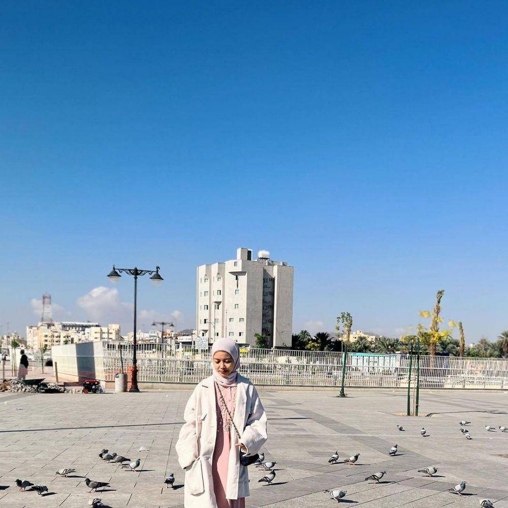 potret Tsana ibadah umrah (instagram.com/ntsana)