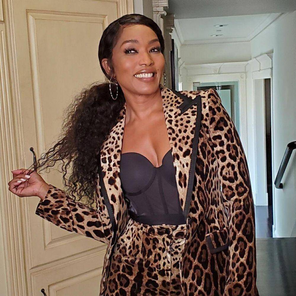 potret Angela Bassett (instagram.com/im.angelabassett)