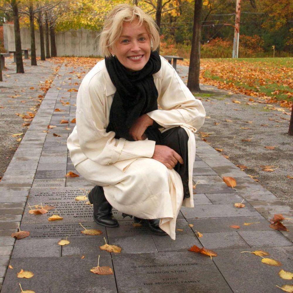 potret Sharon Stone (instagram.com/sharonstone)