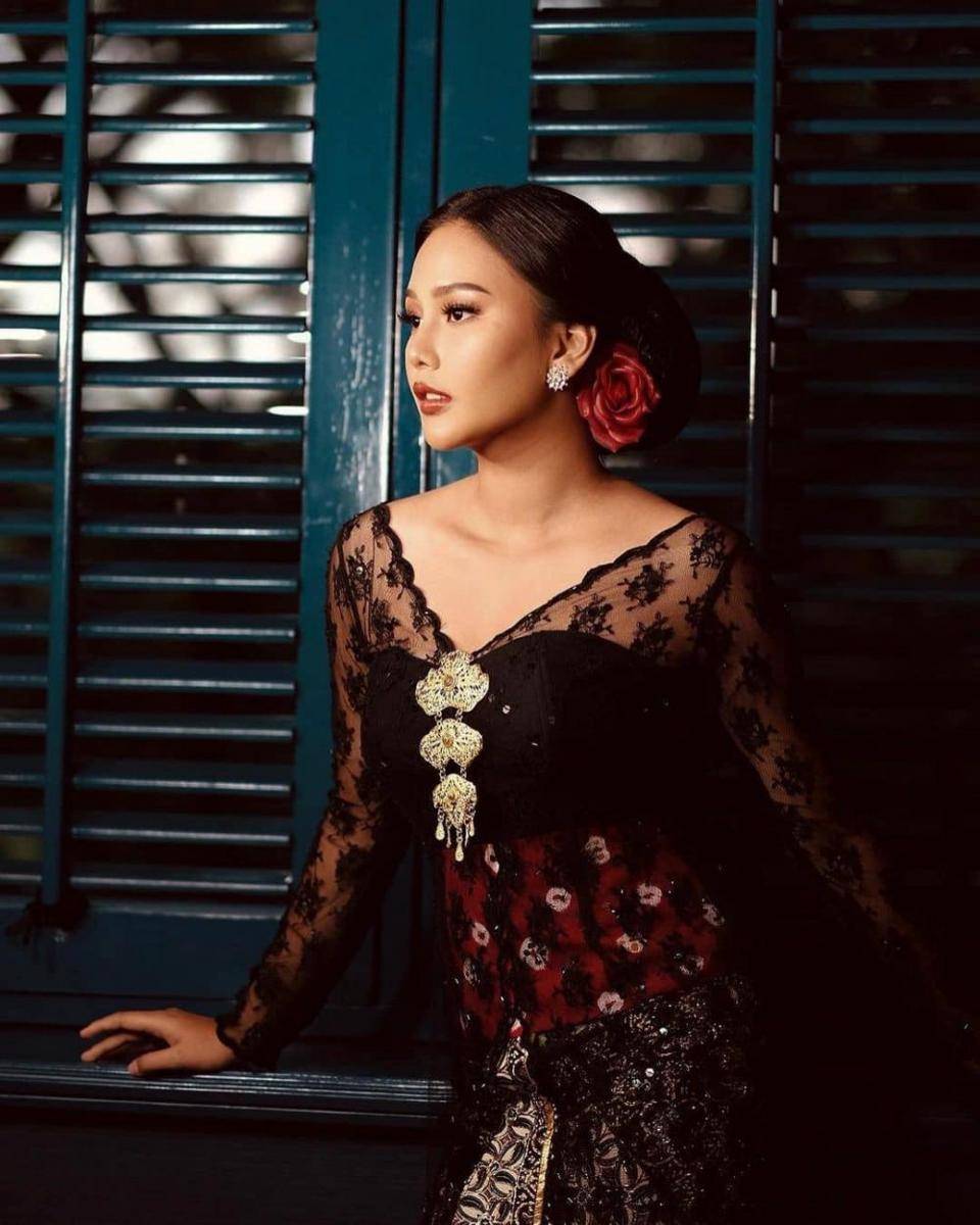 Kebaya Dara Arafah (instagram.com/fadlan_indonesia)