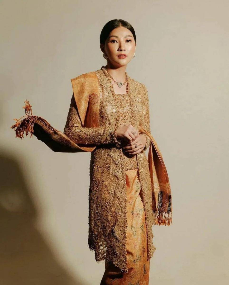 Kebaya Sarwendah (instagram.com/fadlan_indonesia)