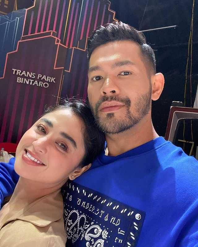 potret Dewi Perssik dan Rian Ibram (instagram.com/rianibram)