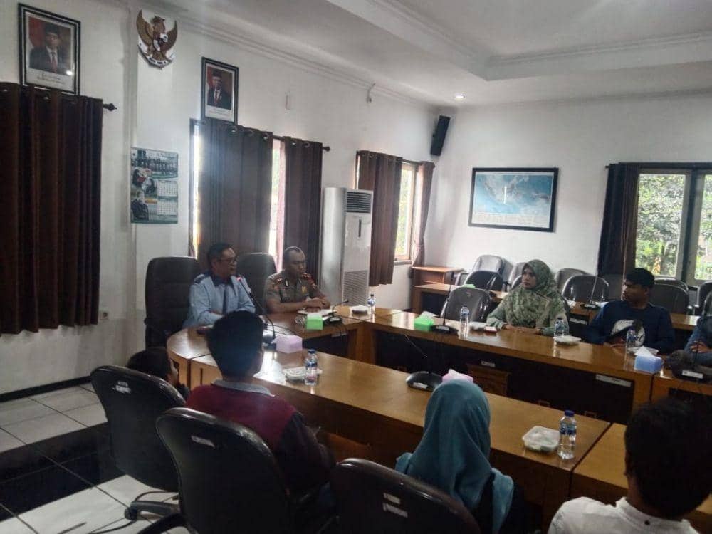 Keluarga Korban Tragedi Kanjuruhan Geruduk DPRD Malang