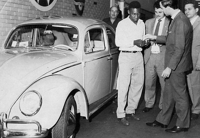 VW Beetle sebagai mobil pertama Pele (Autojosh)