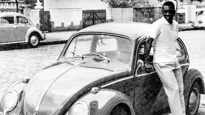 VW Beetle sebagai mobil pertama Pele (Autojosh)