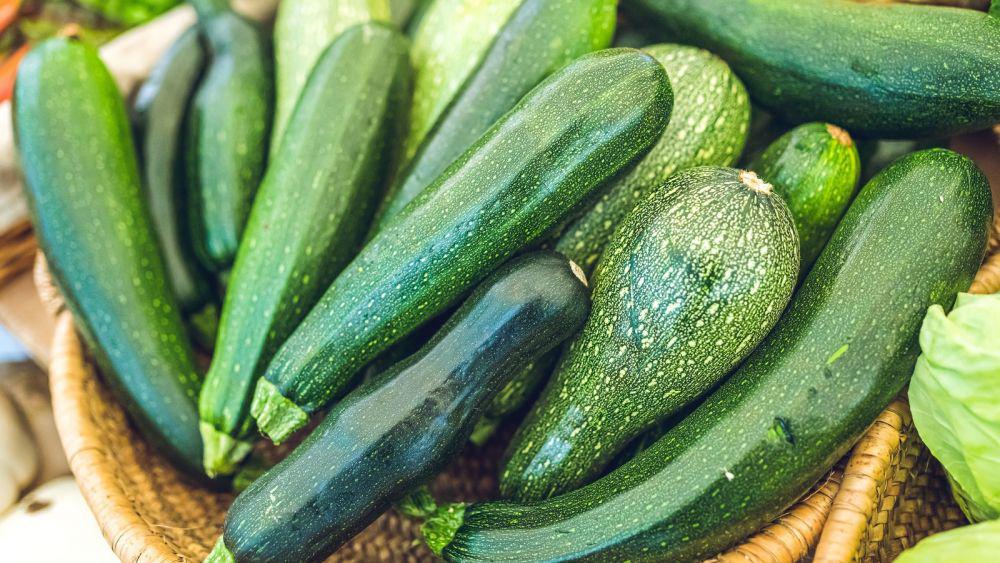 Kerap Dianggap Sama, Ini 5 Cara Membedakan Zucchini dan Mentimun