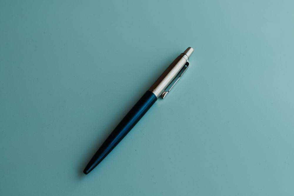 ilustrasi pulpen (unsplash.com/Liviu C.)