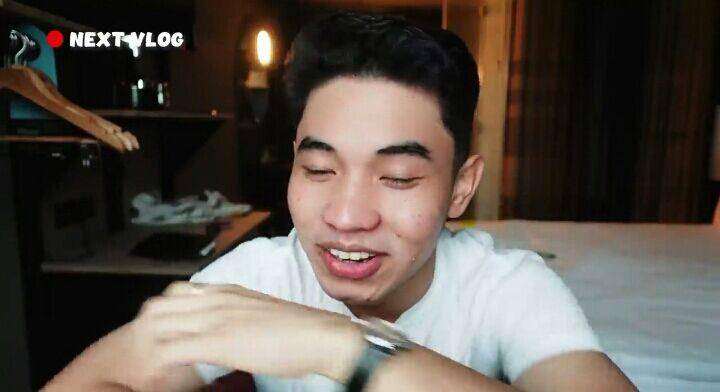 Fiki Naki berangkat ke Eropa. (youtube.com/Fiki Naki)