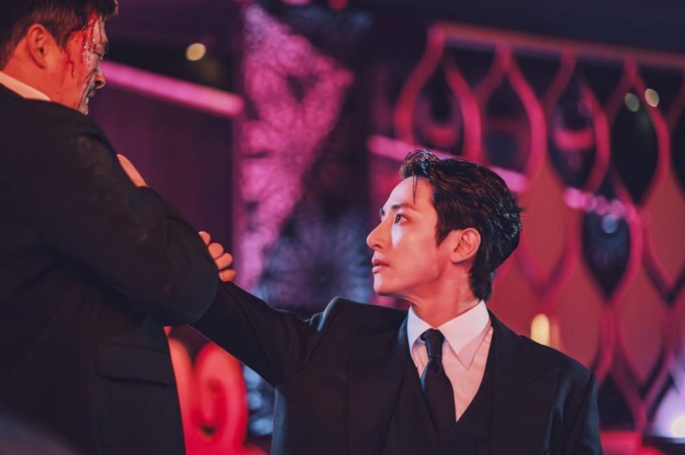 Lee Soo Hyuk dalam drama Tomorrow (instagram.com/leesoohyuk)