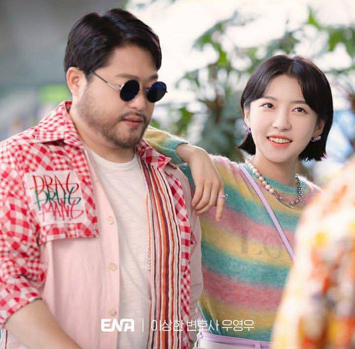 Im Sung Jae dan Joo Hyun Young di Extraordinary Attorney Woo (instagram.com/channel.ena.d)