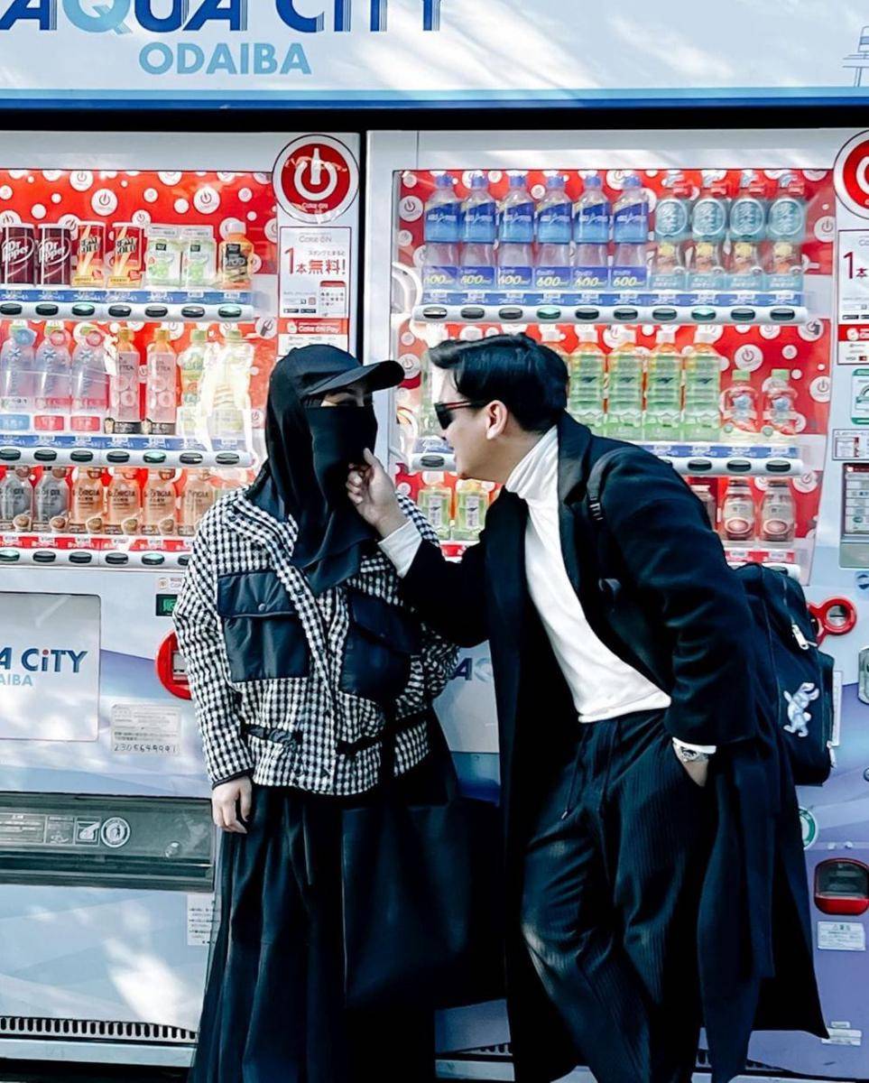 potret liburan keluarga Natta Reza (instagram.com/wardahmaulina_)