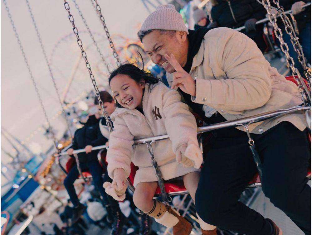 potret Gempi naik wahana permainan bareng Gading dan Gisel (instagram.com/gadiiing)