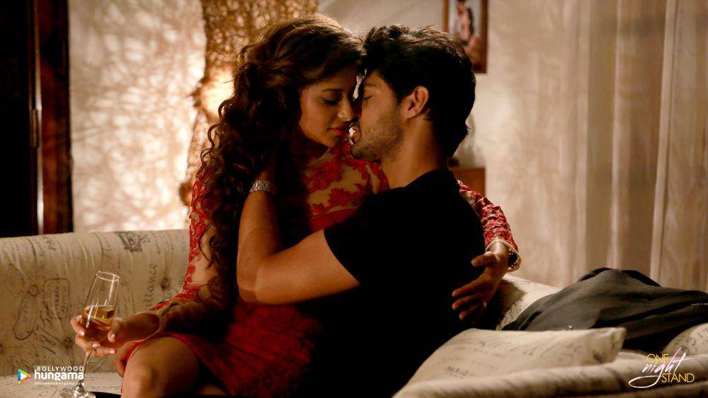 Nyra Banerjee dan Tanuj Virwani