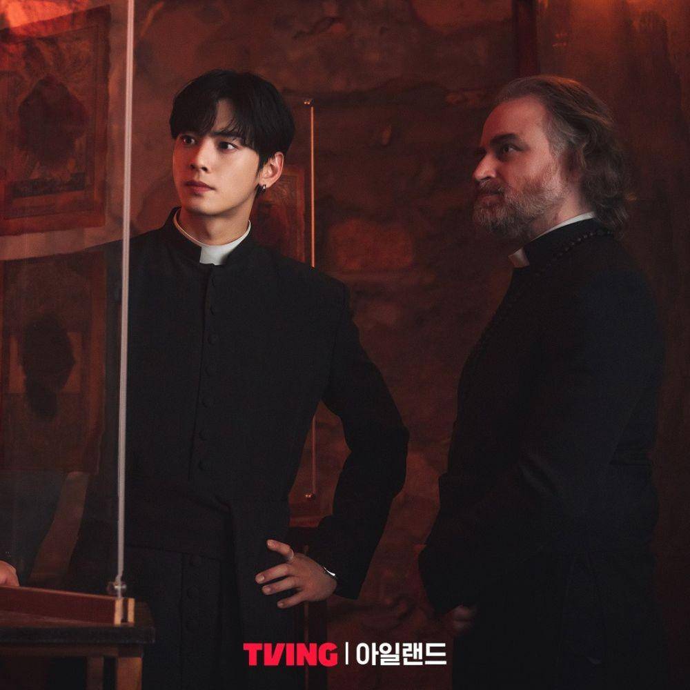 Still cut drama Korea Island (Instagram.com/tving.official/)