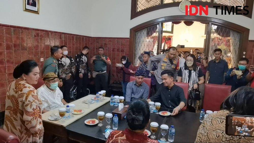 Gibran undang keluarga keraton makan siang bersama. (IDN Times/Larasati Rey)