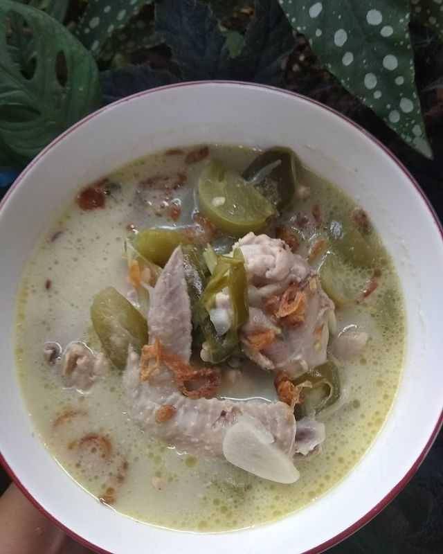 garang asem ayam (instagram.com/ayuaisyah5608)