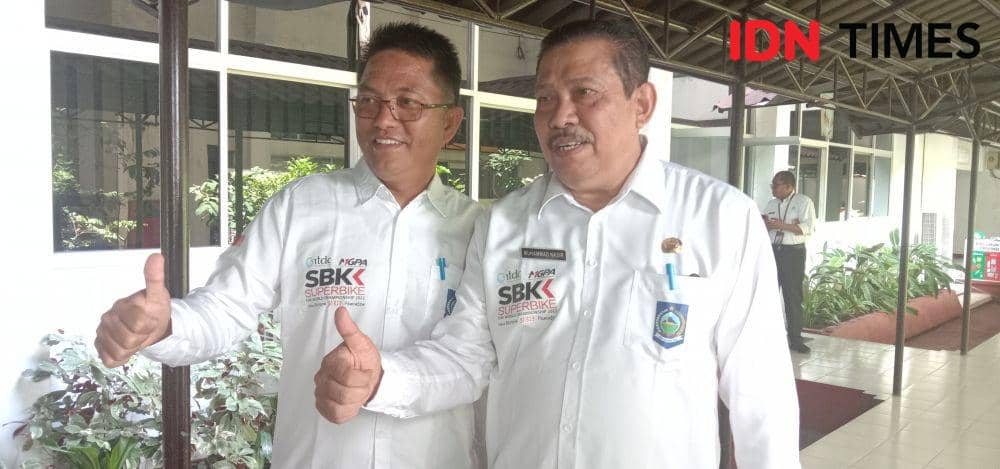 Kepala BKD NTB Muhammad Nasir dan Kadispar NTB Jamaluddin Maladi. (IDN Times/Muhammad Nasir)