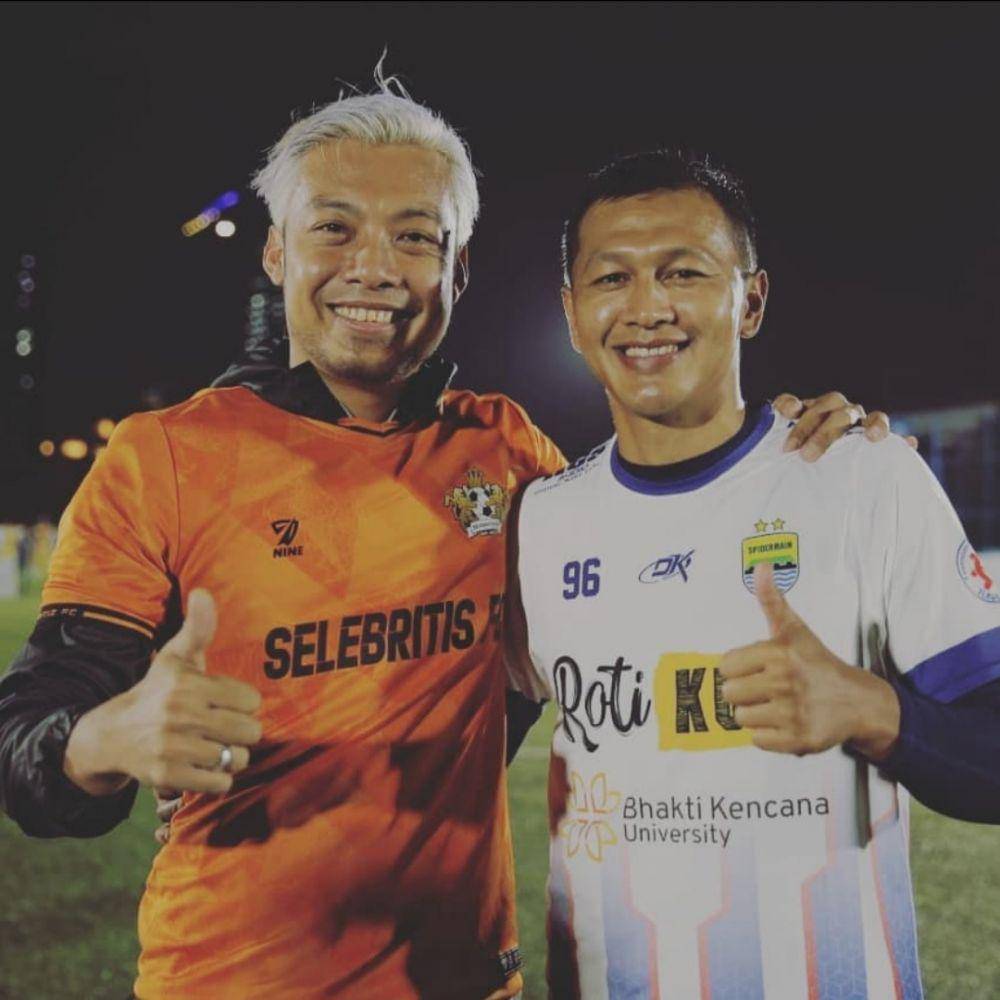 Zaenal Arief (kanan) bersama Hamka Hamzah (kiri) (instagram.com/zaenalarief96)