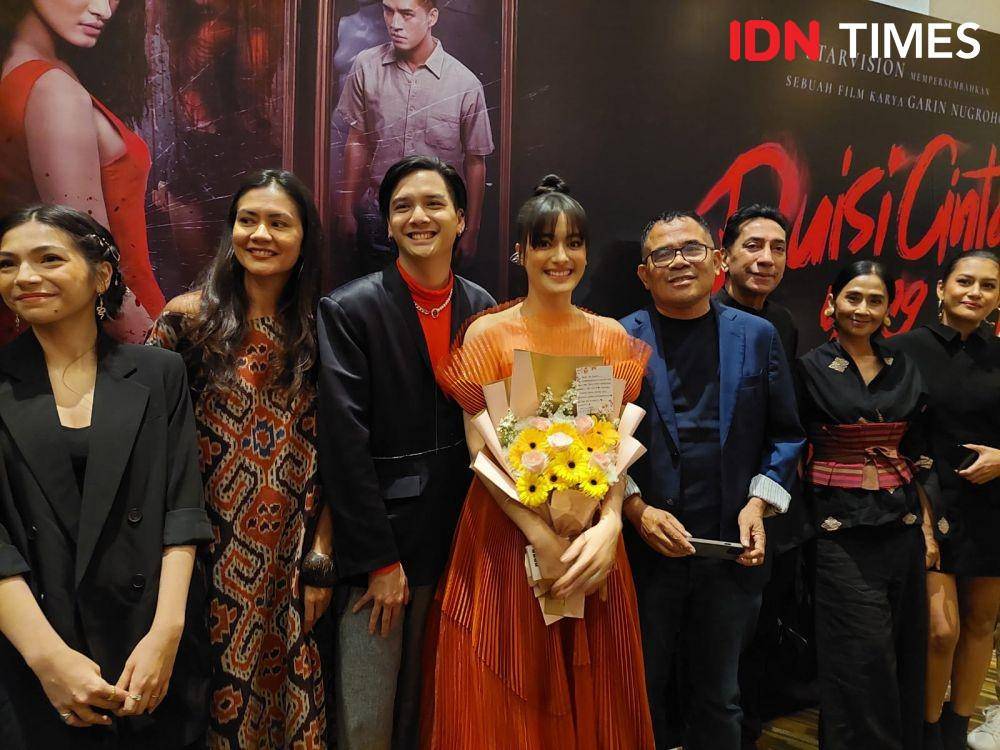 Mawar Eva di Gala Premiere film Puisi Cinta yang Membunuh di Epicentrum, pada Selasa (3/1/2023) (Dok. IDN Times/Erfah Nanda)
