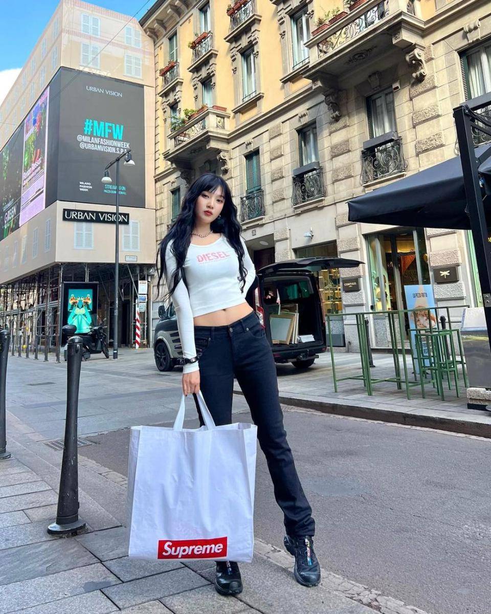 Joy Red Velvet (instagram.com/_imyour_joy)