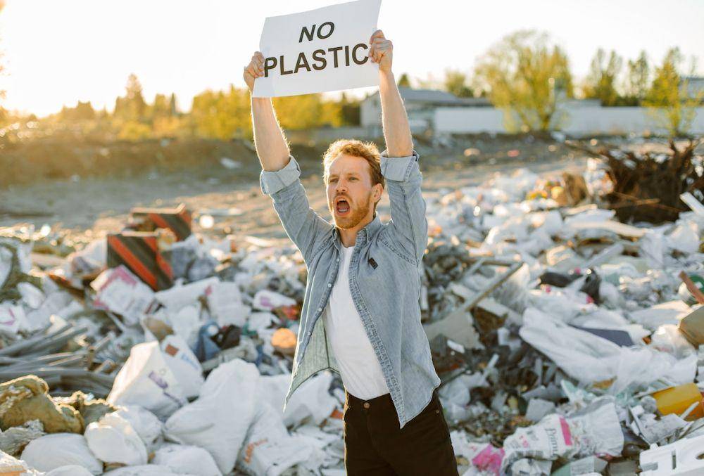 ilustrasi sampah plastik masih menjadi masalah (pexels.com/Gustavo Fring)
