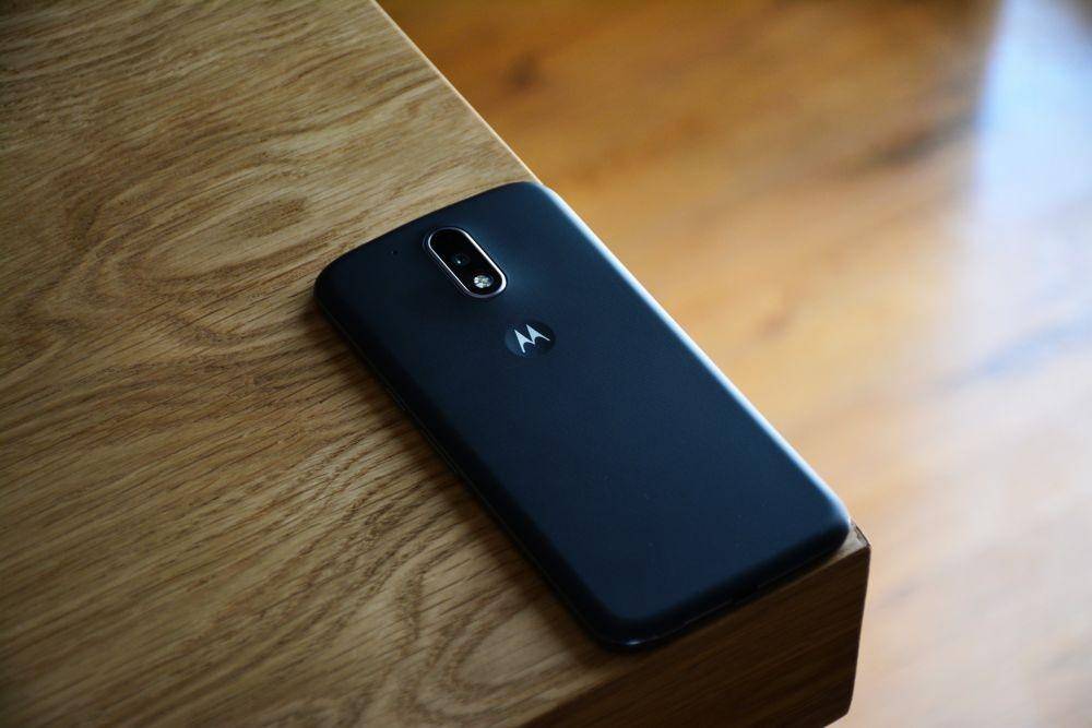 ilustrasi ponsel Motorola (pexels.com/John Tekeridis)