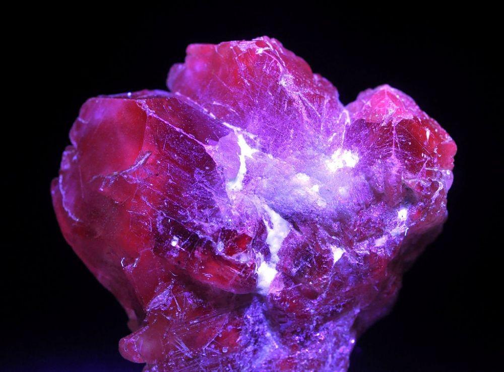 7 Mineral Paling Langka di Dunia, Sangat Sulit Ditemukan