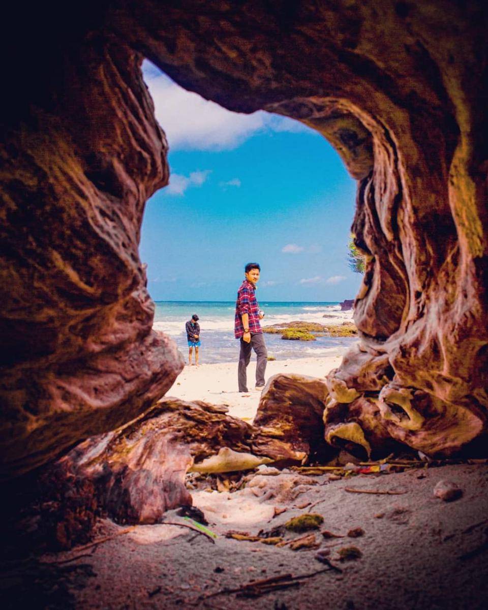 Pantai Karangpandan di Nusakambangan, Cilacap (instagram.com/adhi_putrha)