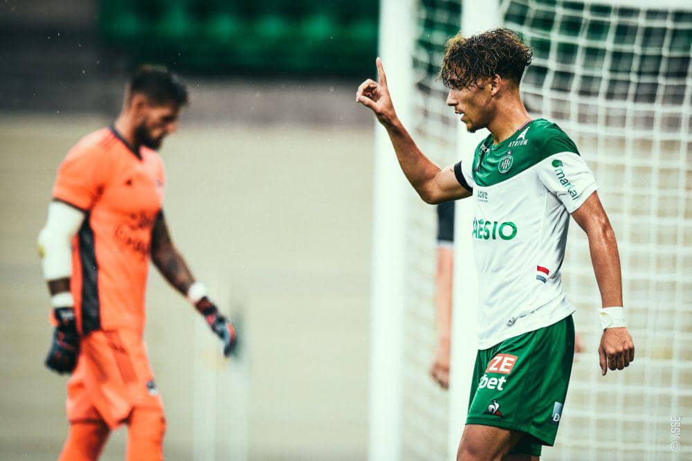 Saint-Etienne (twitter.com/ASSE_english)