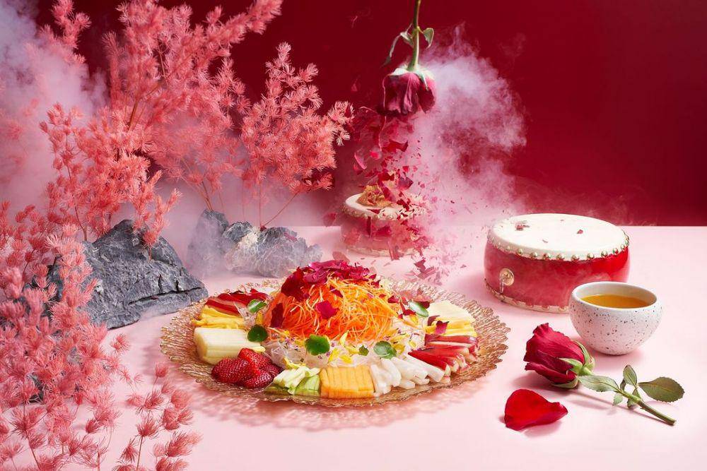 Peach Blossoms (instagram.com/parkroyalcollectionmarinabay)