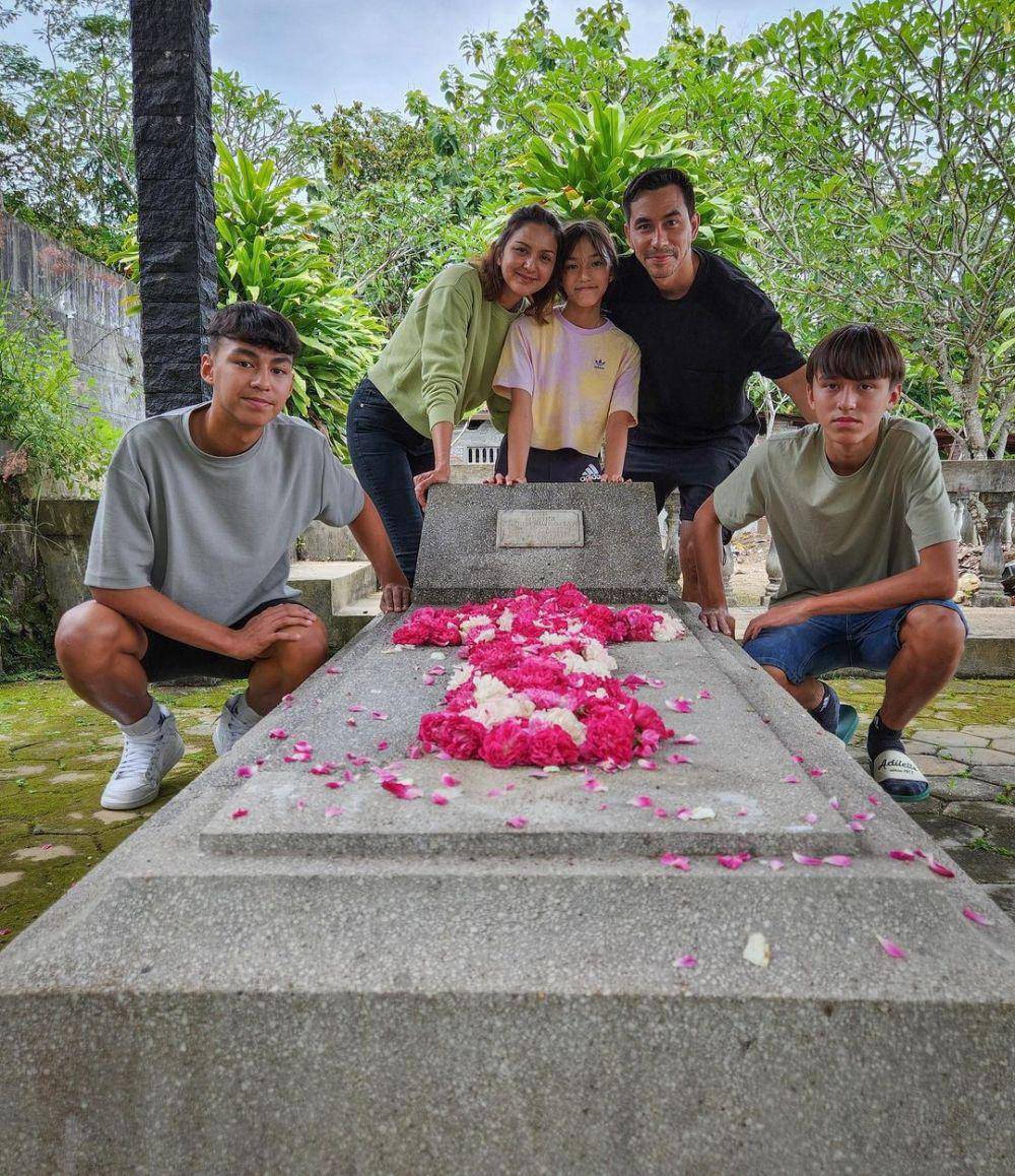 Kebersamaan Donna dan Darius dengan buah hati (instagram.com/dagnesia)