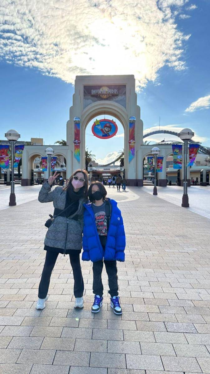 potret BCL beserta buah hati (instagram.com/bclsinclair)