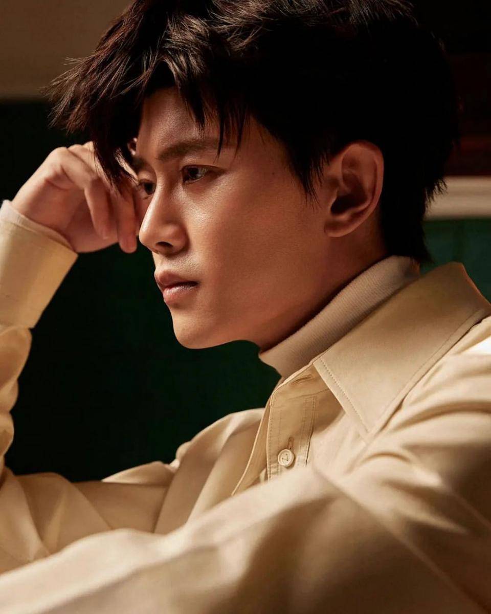 Ren Jialun (instagram.com/renjialun_03)