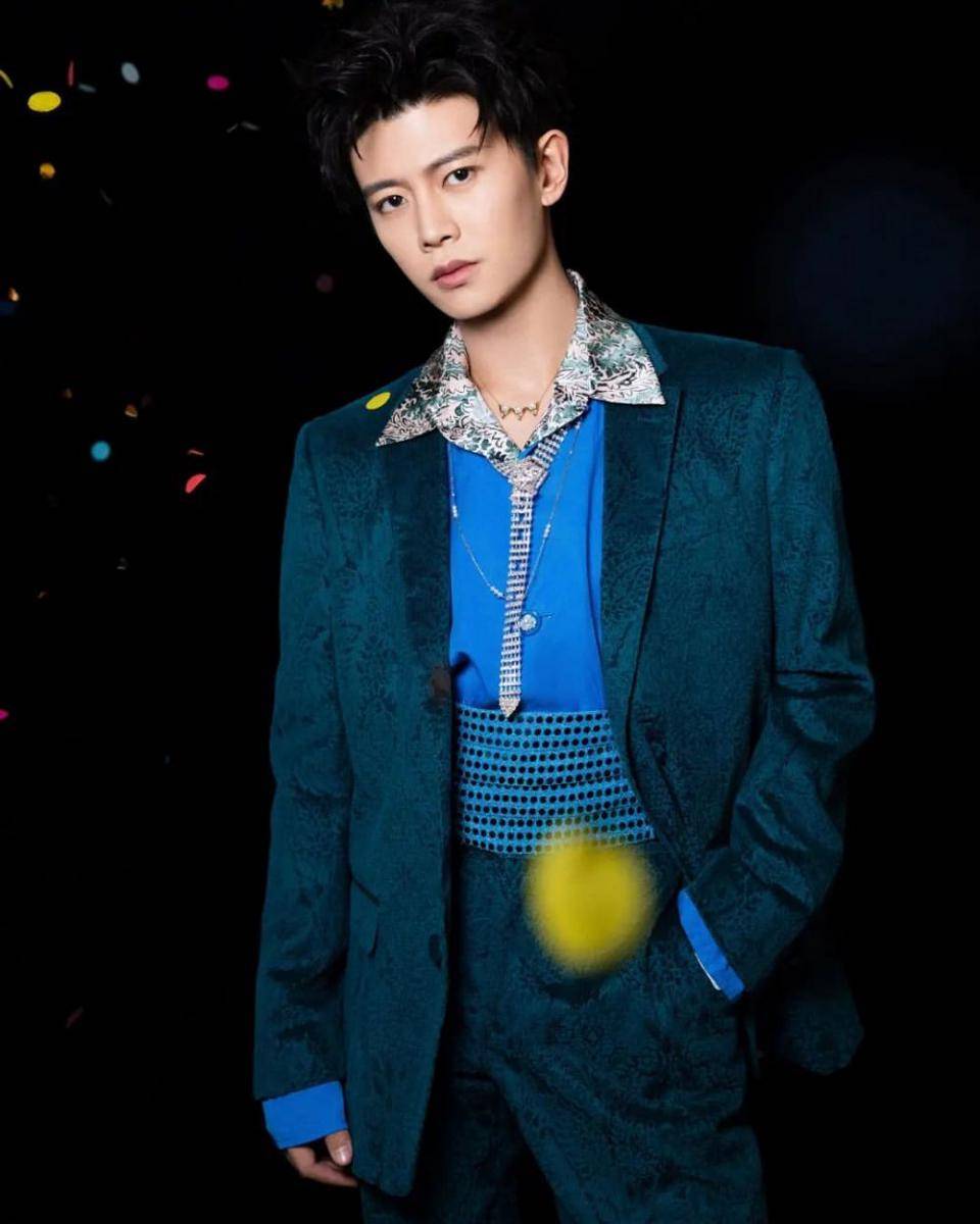 Ren Jialun (instagram.com/renjialun_03)