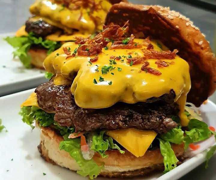 burger Wah Wah Gourmet Burger (instagram.com/wahwahburger)