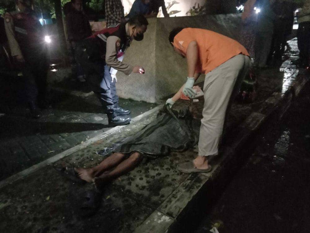 Seorang Kakek Ditemukan Meninggal di Patung Kuda Imogiri Bantul