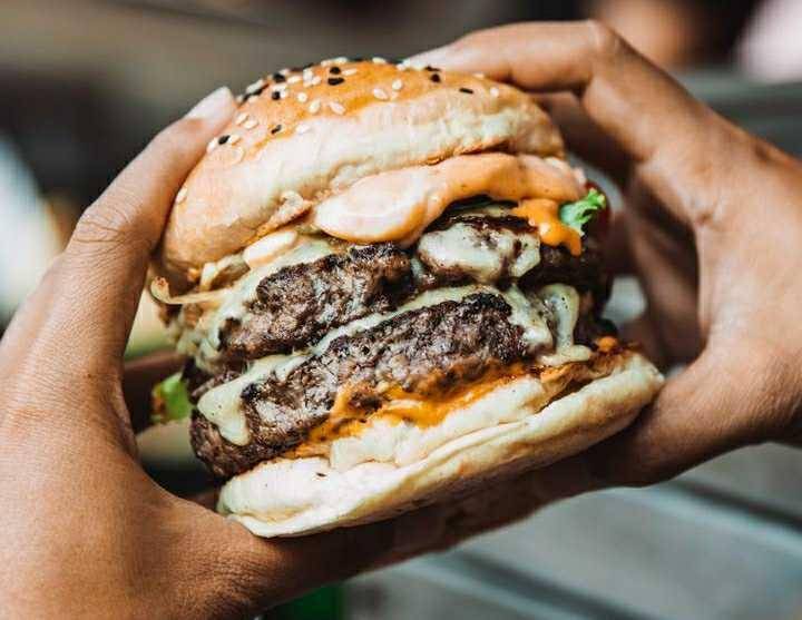 burger Bossman (instagram.com/bossmanbali)