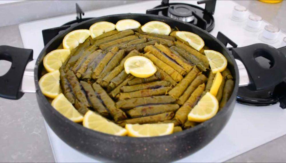 ilustrasi masak yaprak sarma (youtube.com/Umut Sepetim)