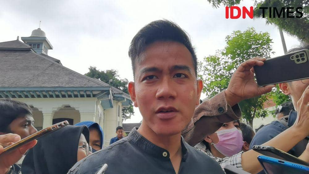 Gibran Bingung sama Netizen, UEA Disamakan dengan Kadrun, Duh!
