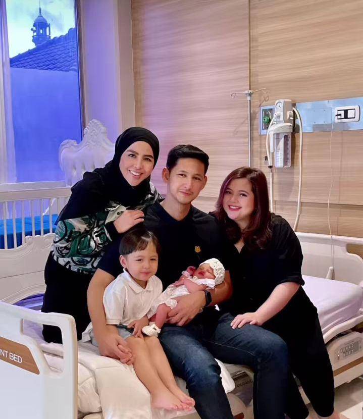 potret Arrasya momong baby Shafa (instagram.com/ramabakar)