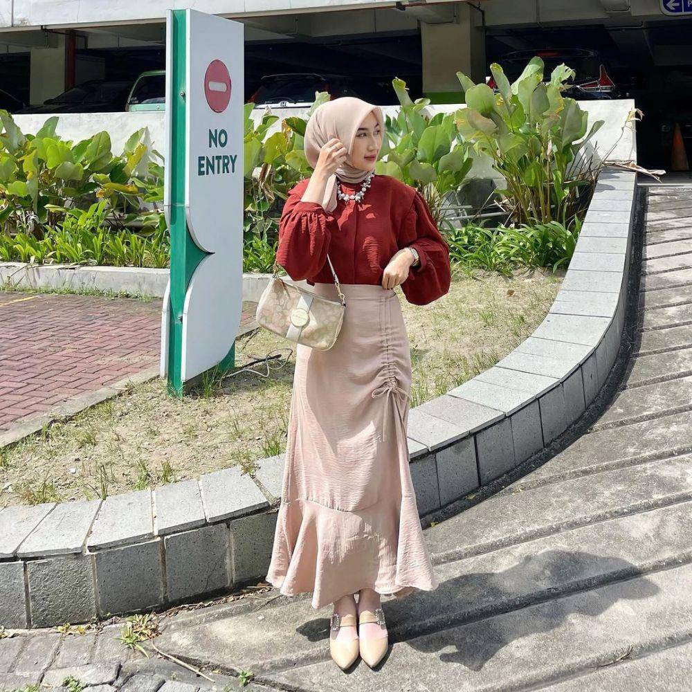OOTD kondangan simpel ala selebgram Risa Larasati (instagram.com/fachrisaa_)