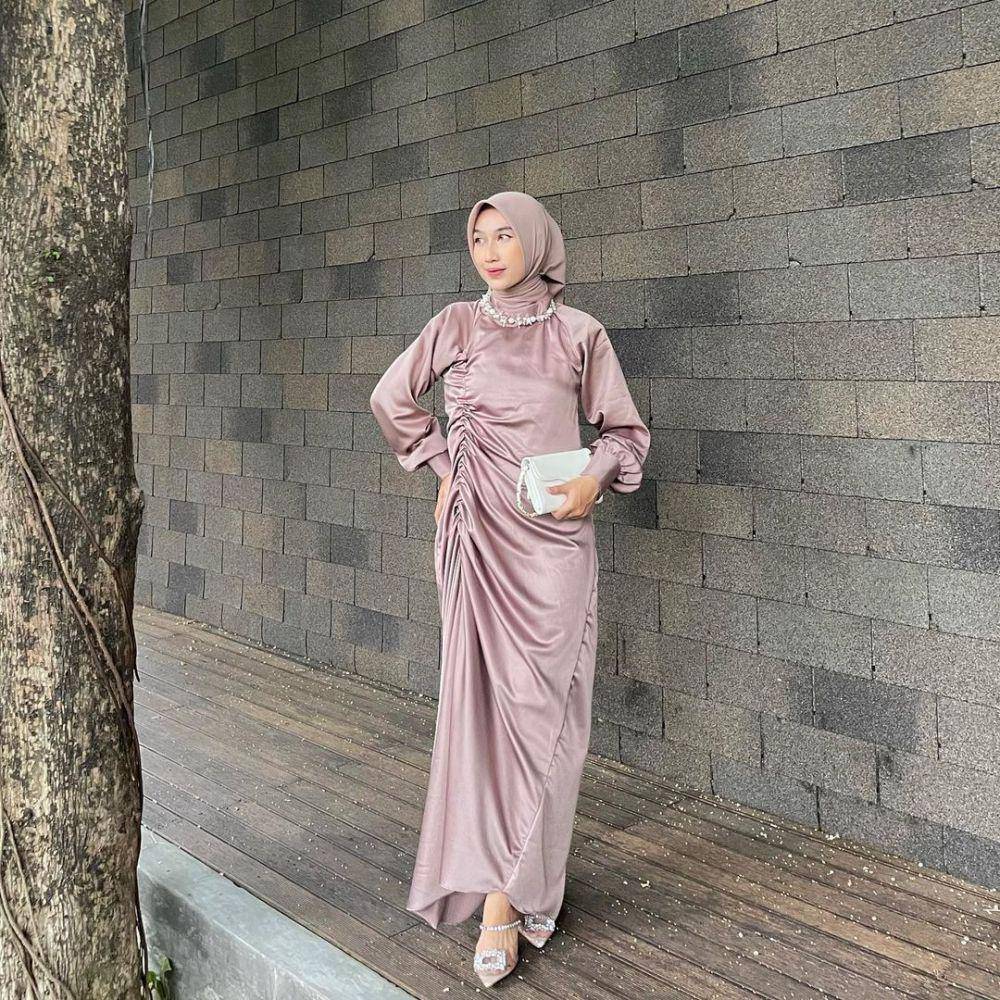 OOTD kondangan simpel ala selebgram Risa Larasati (instagram.com/fachrisaa_)