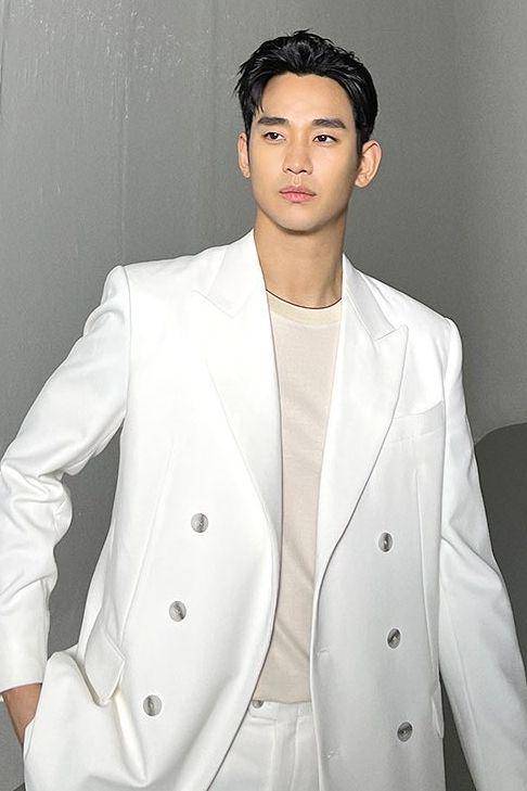 Kim Soo Hyun (instagram.com/soohyun_k216)