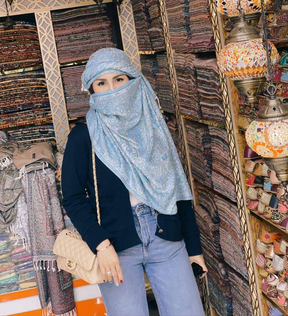 potret liburan keluarga Momo eks Geisha (instagram.com/therealmomogeisha)